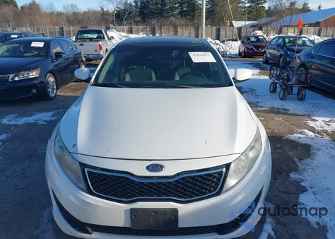 2012 Kia Optima Sx z USA, uszkodzony, nr VIN 5XXGR4A60CG027491